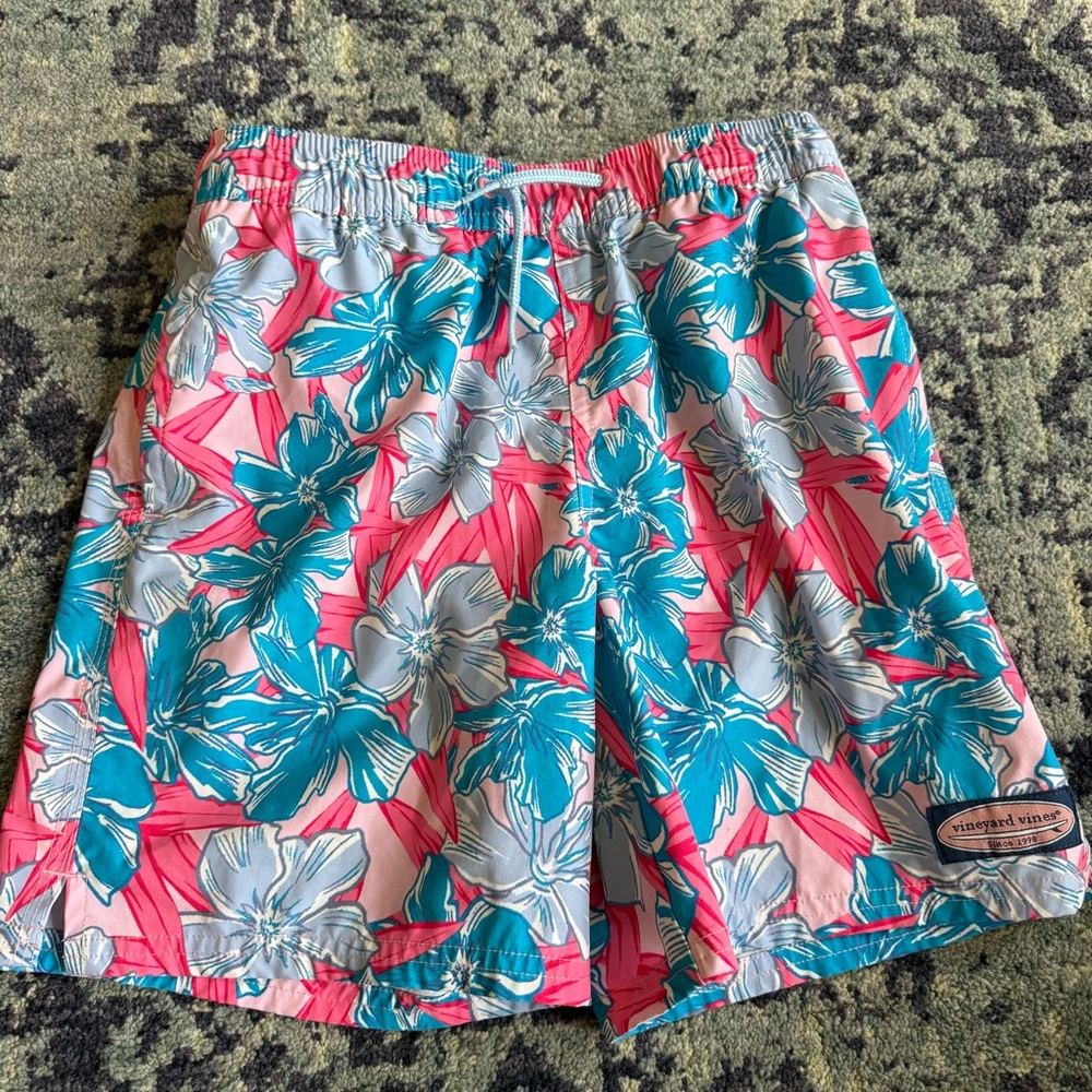 Boy’s Sz Small Vineyard Vines Tropical Blue and Pink Chappy Printed Swim Trunks